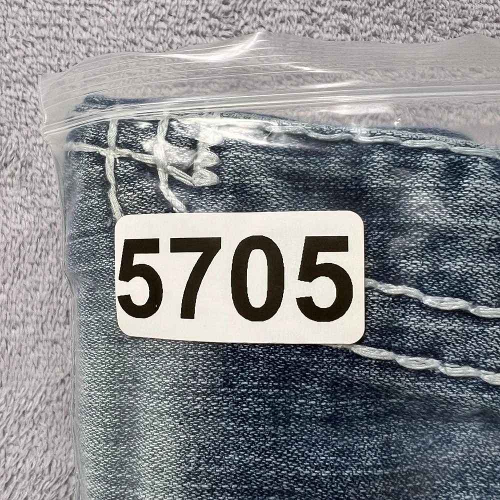 Vintage Y2K True Religion Bobby Big‎ T Jeans Men's 38 USA Made World Tour Denim